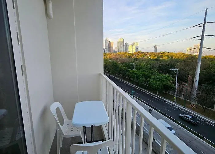 1 Bedroom Mckinley West Taguig Apartment *