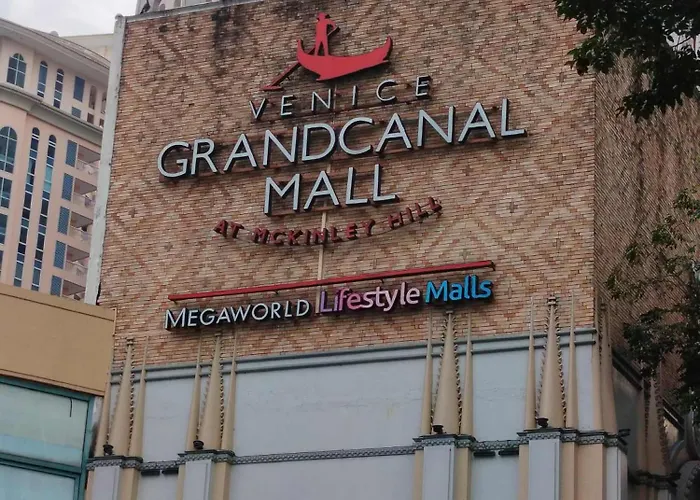 1 Bedroom Mckinley West Taguig Apartment *